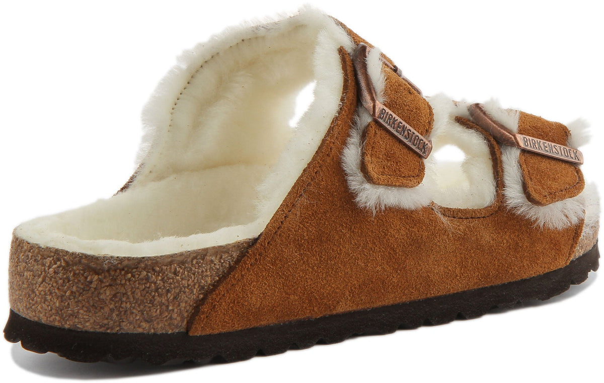 Sandales Birkenstock Arizona | daim doublé de peau lainée vison pour femmes
